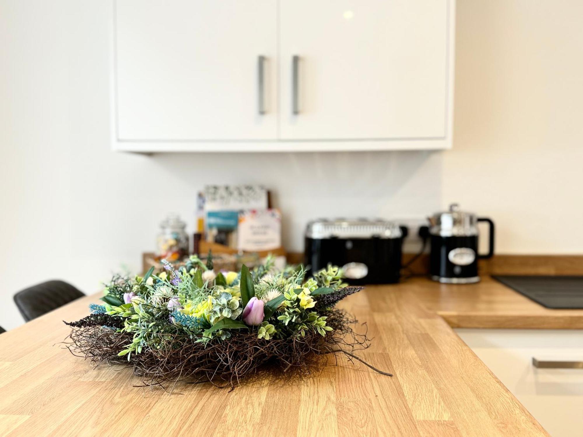The Ravens Inn, 4 - Bed, Sleeps 6, Pets Welcome Ulverston Eksteriør billede